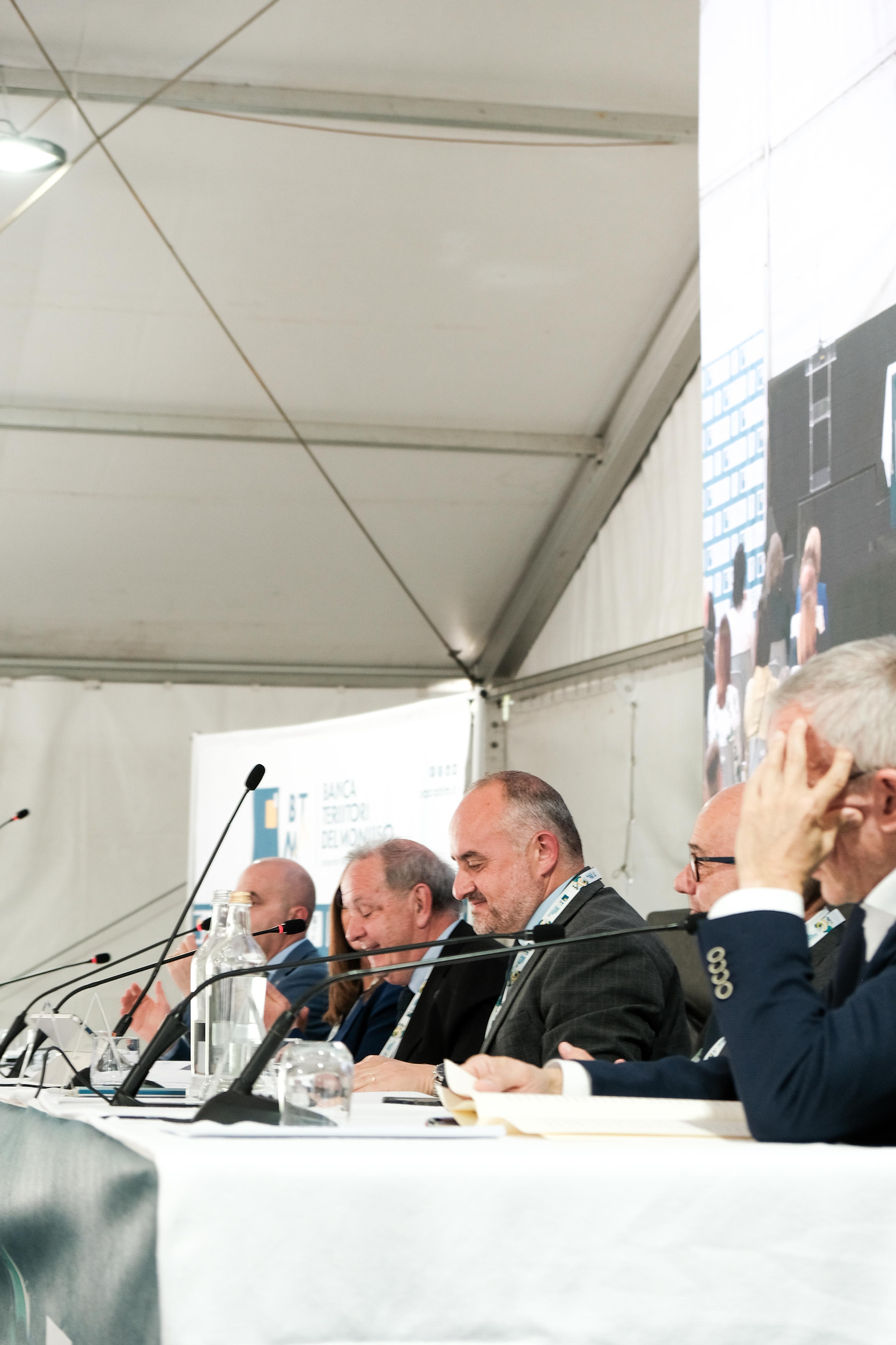 A6372107 7760 4B51 9859 7C85cd19d6c6