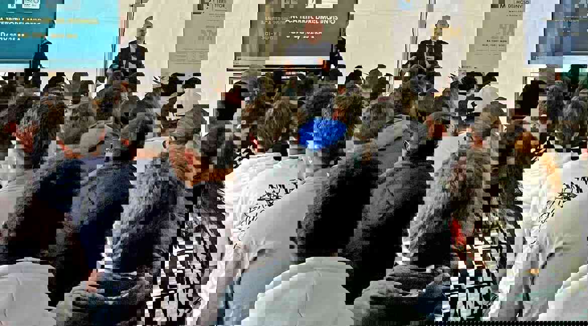 E072eeb9 3385 460C Abe1 48568E75e28f