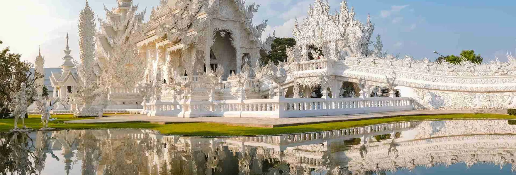 Thailandia Wat Rong Khun Tempio Bianco 